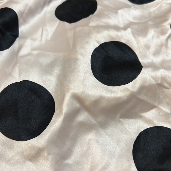 Victoria’s Secret satin polka dot camisole / pajama top - Picture 4 of 6